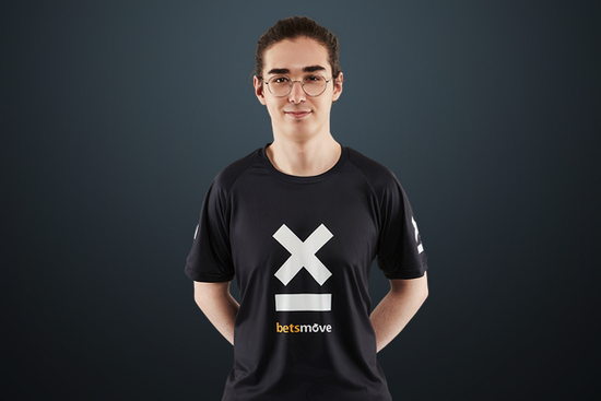 微软Xbox主机融合PC功能引发游戏界关注